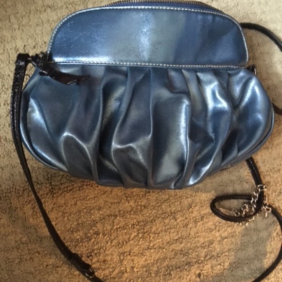 Simply Vera Vera Wang Blue Metallic Bag with Chain - Picture 2 of 4